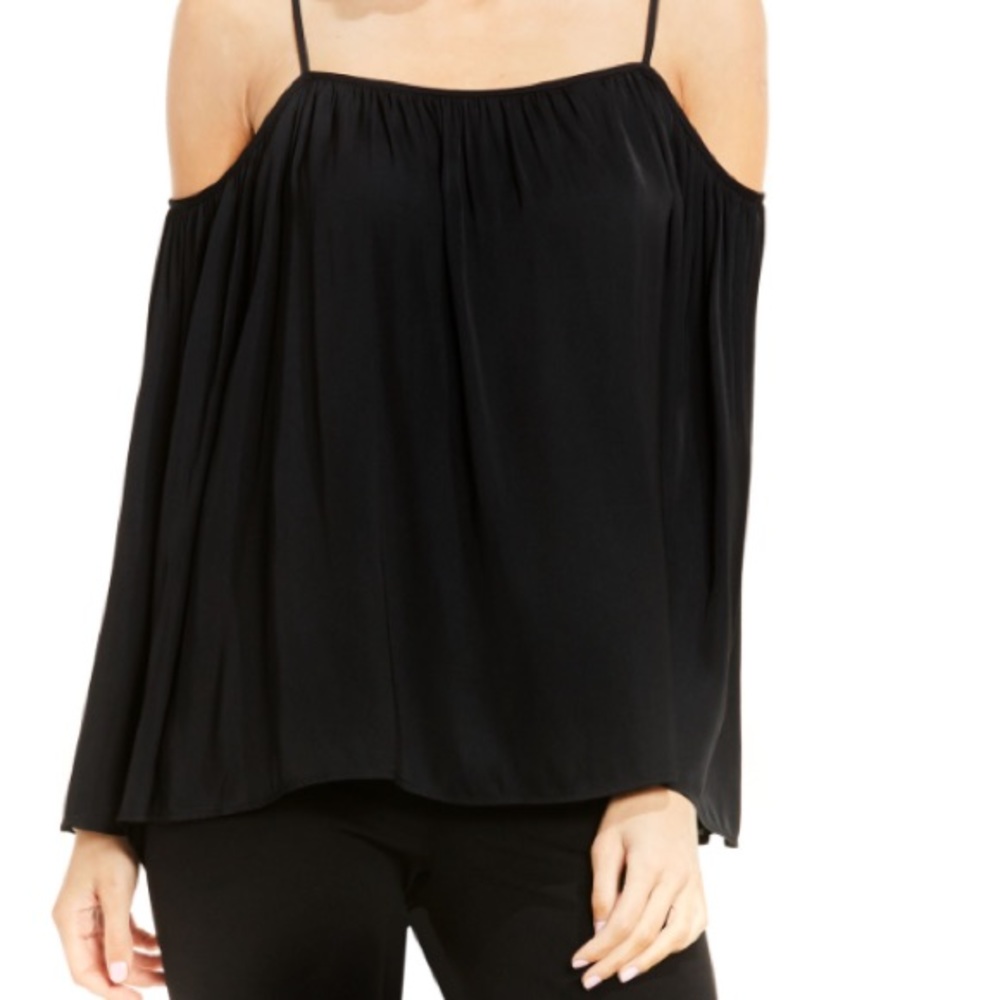 Vine Camuto off shoulder blouse